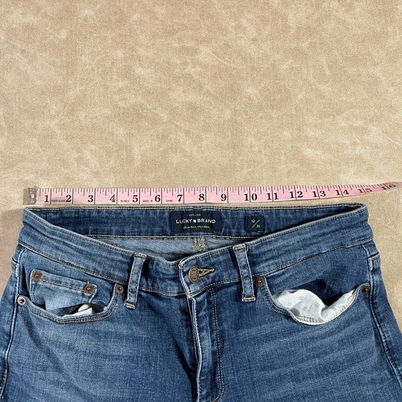 Lucky Brand Sweet Straight Medium Rise Straight Jeans 12/31 - Picture 6 of 8